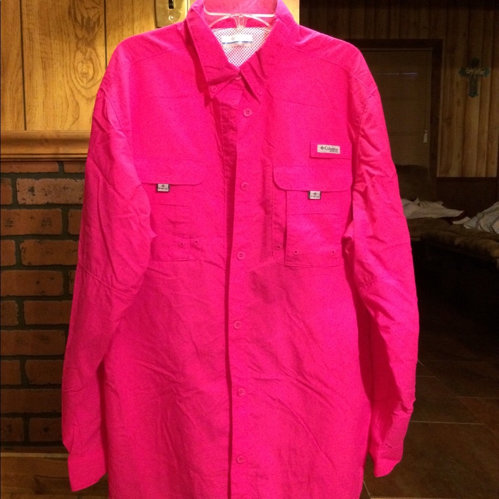 Columbia women’s shirt